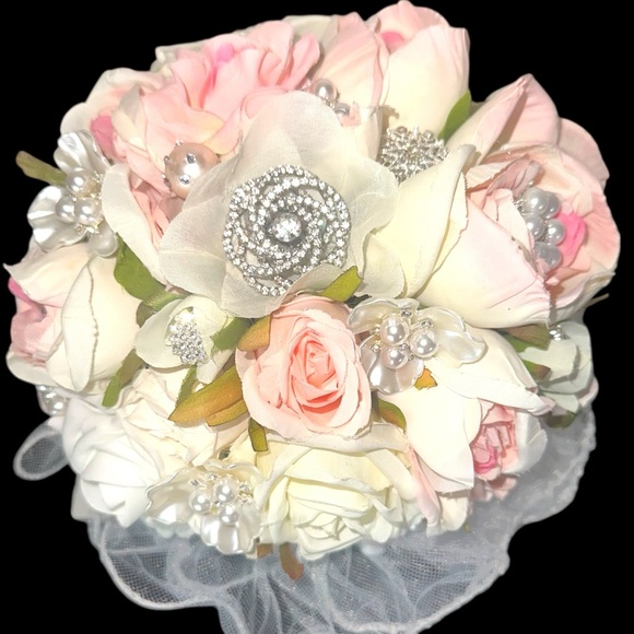 Bride Wedding Bridal Flowers Floral Bouquet Rose Pearls Rhinestone Brooch NEW - Picture 8 of 15